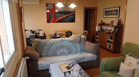 Foto 2 de Piso en venta en Calle del Aligustre, Valdeacederas, Madrid