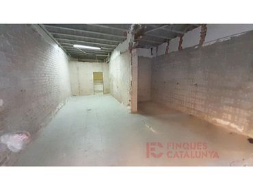 Local comercial en venda a Santiago Rusiñol