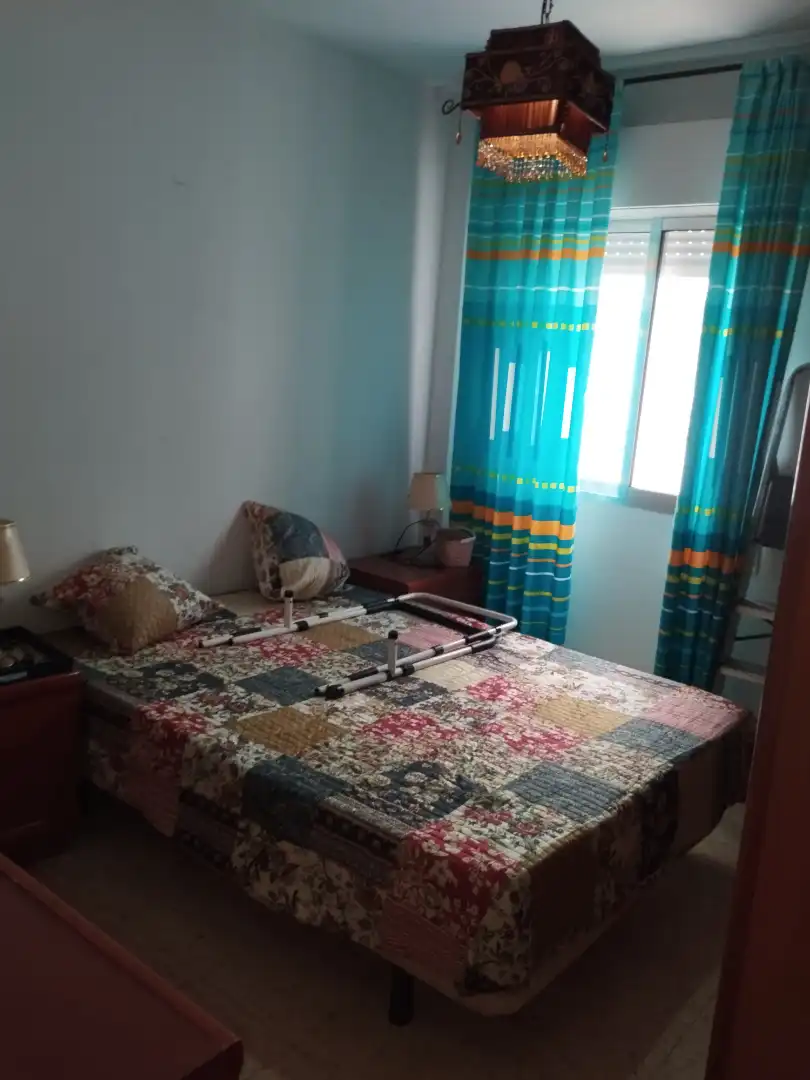 Schlafzimmer von Wohnung zum Verkauf in Sevilla mit Möbliert