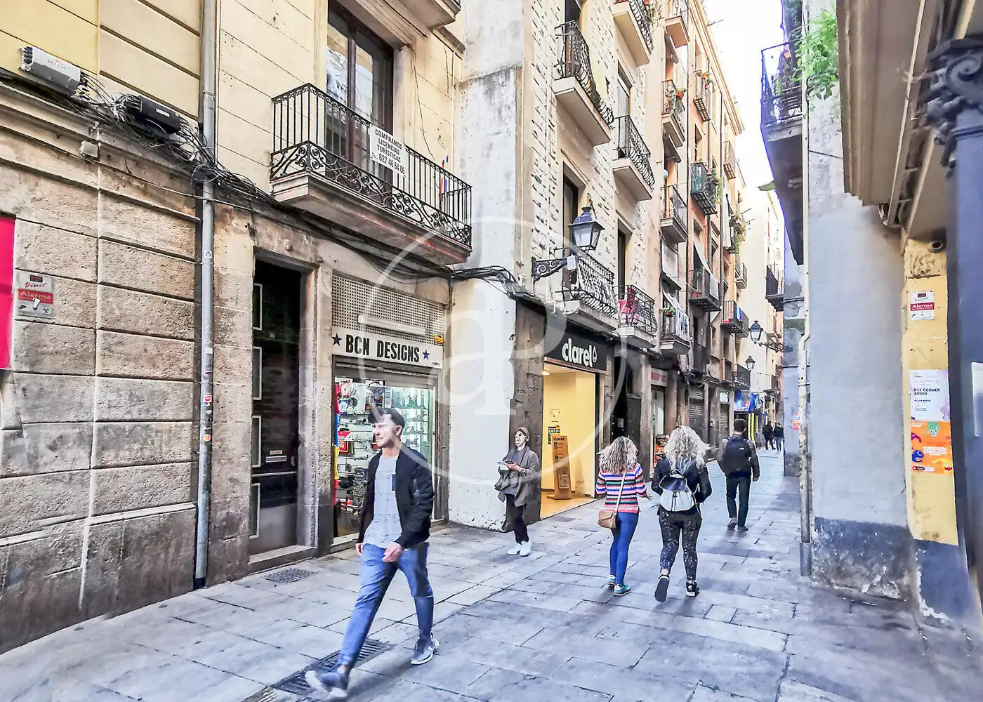 Vista exterior de Pis en venda en Barcelona amb Aire condicionat, Calefacció i Moblat