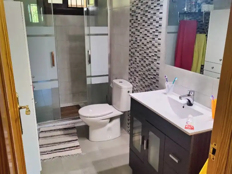Baño de Casa o chalet en venta en Peñascosa con Jardín privado, Terraza y Amueblado