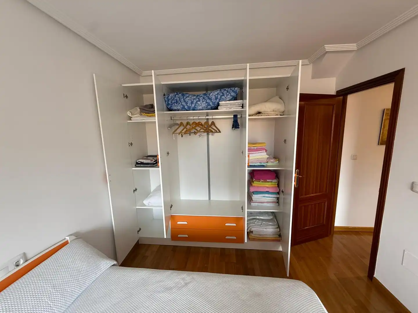 Schlafzimmer von Wohnung zum Verkauf in Valencia de Don Juan mit Klimaanlage, Heizung und Abstellraum