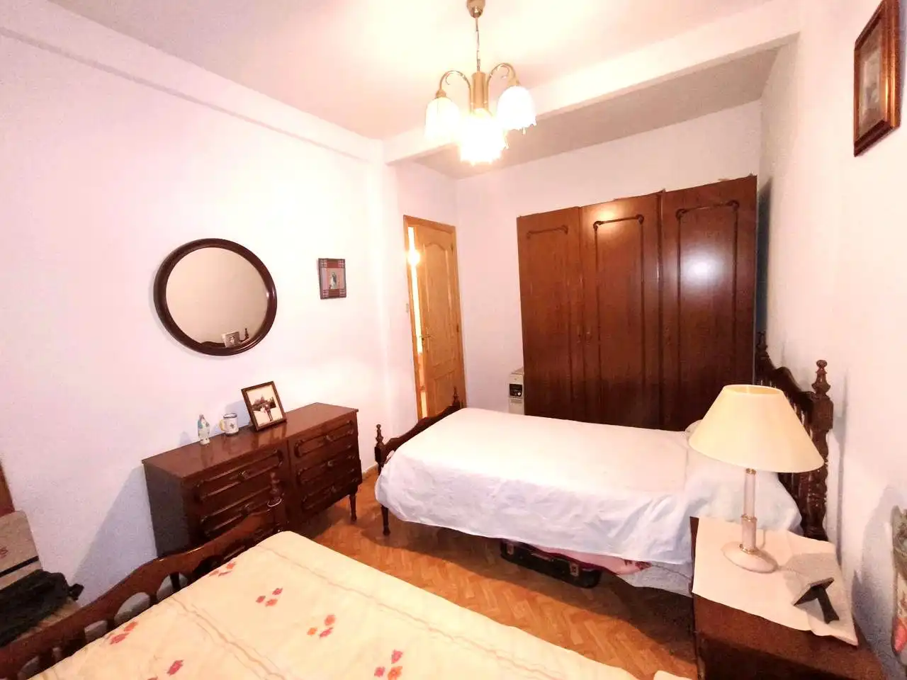 Habitación de Piso en venta en Madrid con Calefacción, Parquet y Terraza