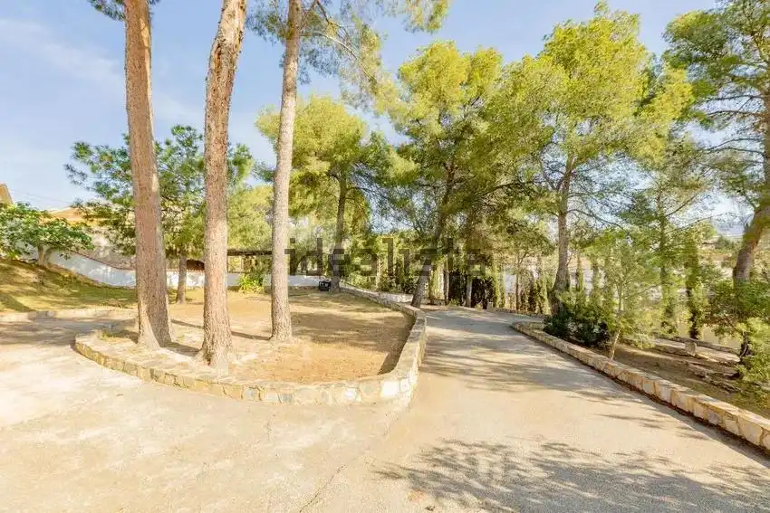 Vista exterior de Casa o chalet en venta en La Nucia con Aire acondicionado, Calefacción y Jardín privado