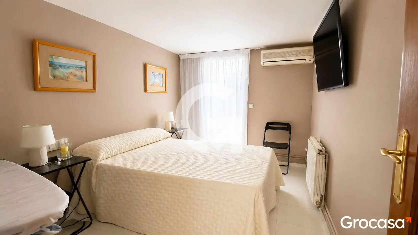Bedroom of Flat for sale in Barcelona  with Air Conditioner and Heating