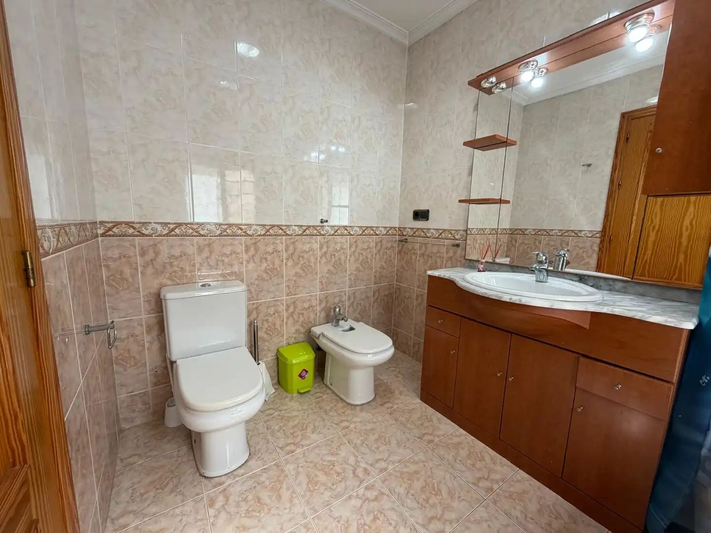 Bathroom of Houses for sale in Catral  with Air Conditioner, Terrace and Furnished