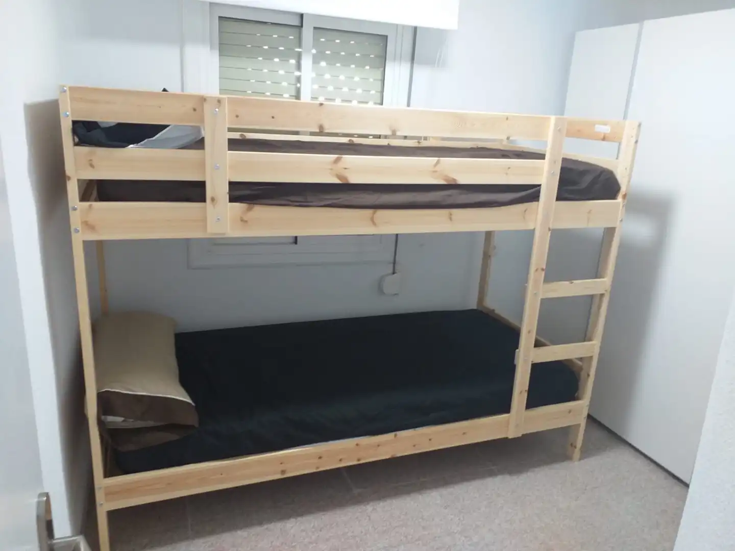 Habitación de Apartamento de alquiler en Santa Pola con Aire acondicionado, Calefacción y Terraza