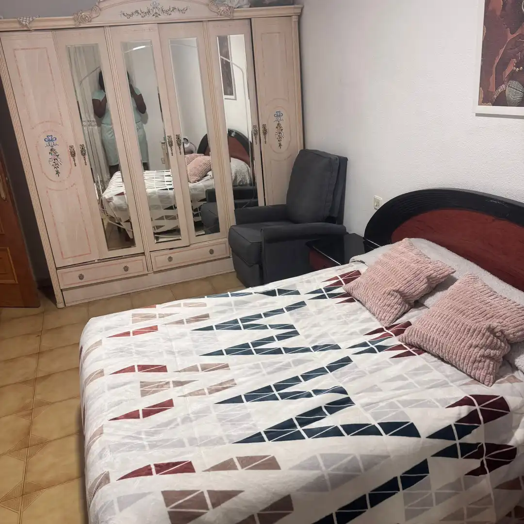 Schlafzimmer von Wohnung zur Miete in Albolote mit Klimaanlage, Heizung und Parkett