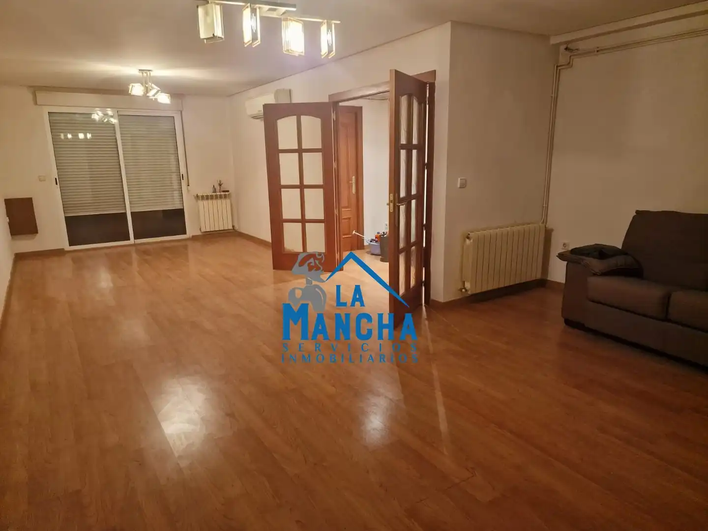 Living room of Flat for sale in Albacete  with Heating, Furnished and Balcony