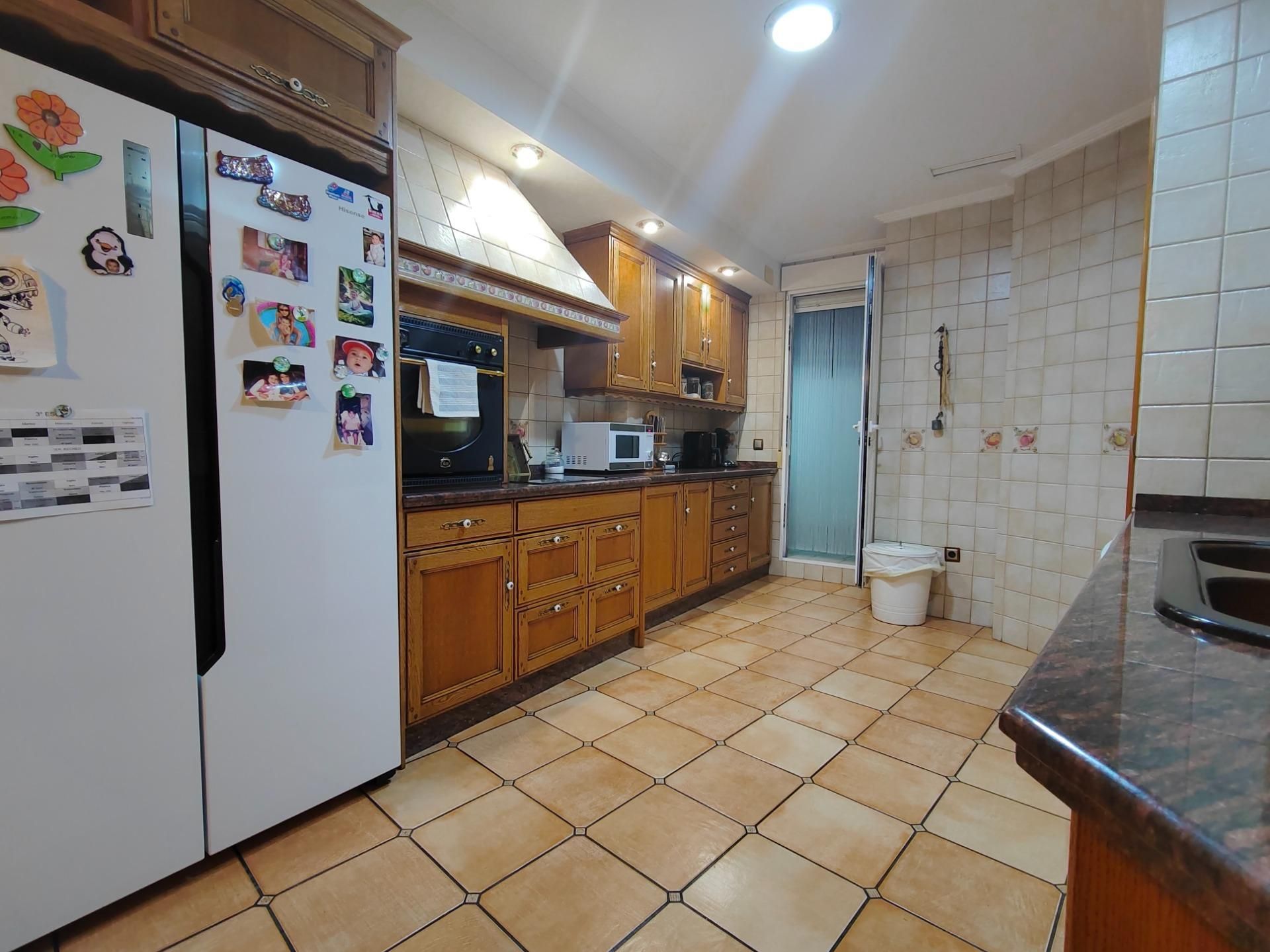 Kitchen of House or chalet for sale in Elda  with Air Conditioner, Heating and Terrace