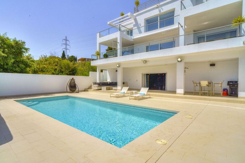 Piscina de Casa o xalet en venda en Marbella amb Aire condicionat, Jardí privat i Terrassa