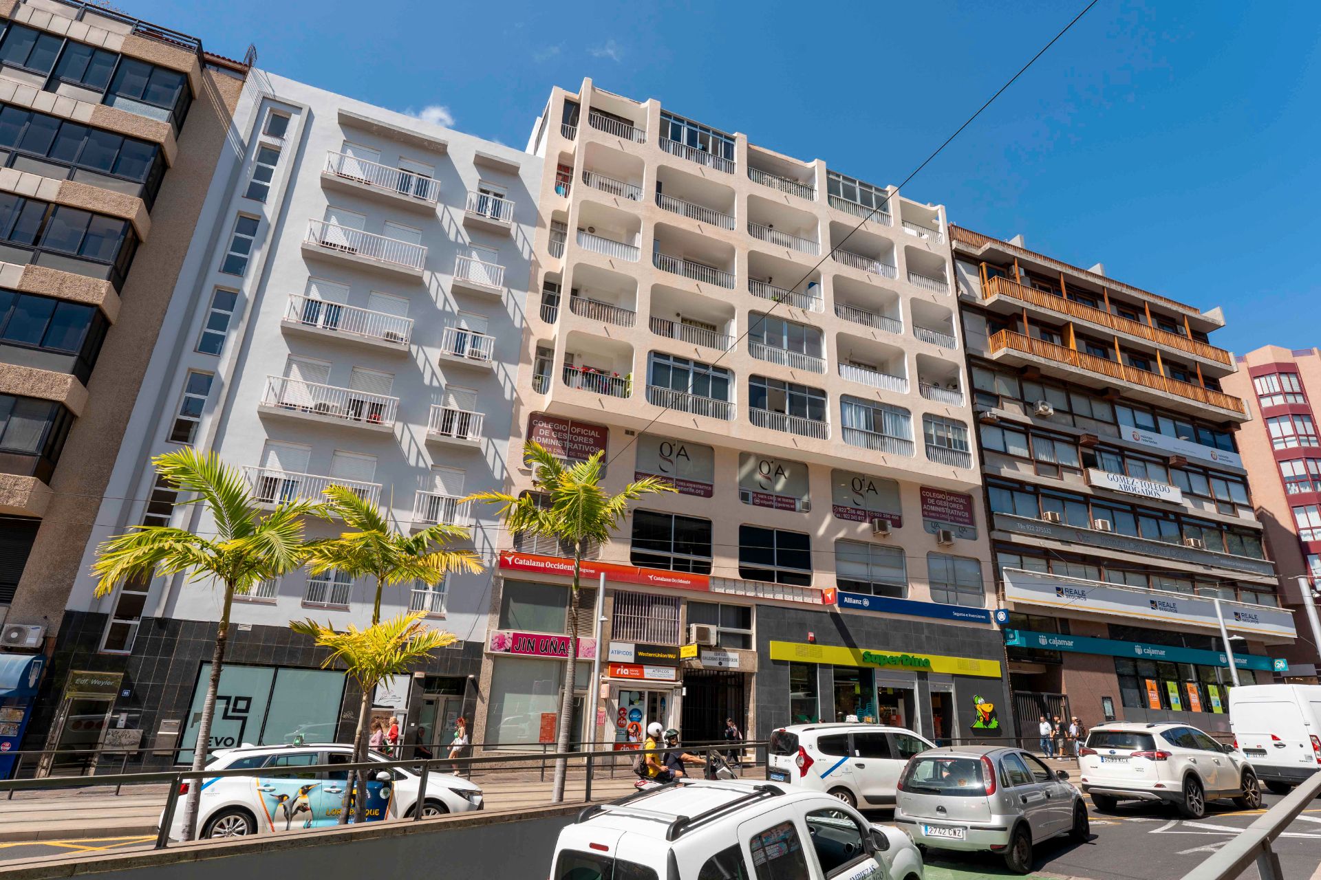 Exterior view of Office for sale in  Santa Cruz de Tenerife Capital  with Air Conditioner and Furnished