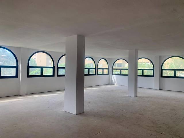 Oficina en Alquiler en Urbanización Anaga