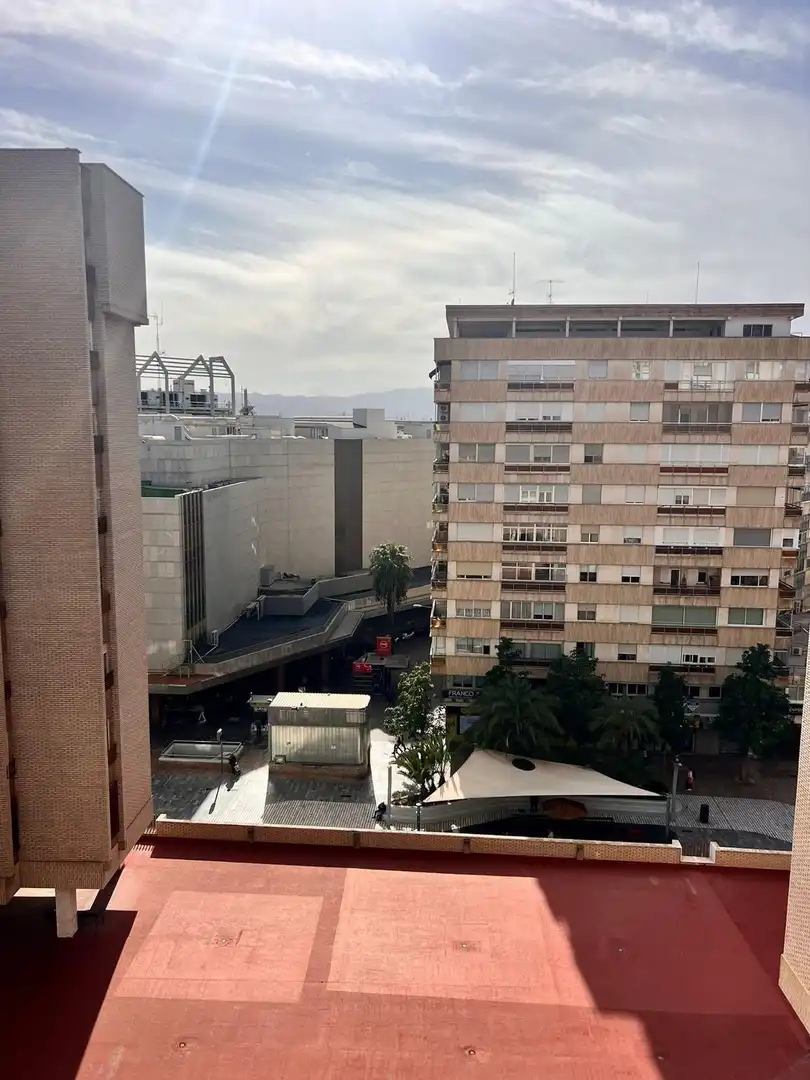 Außenansicht von Wohnung zur untervermieten in Murcia mit Klimaanlage, Heizung und Möbliert