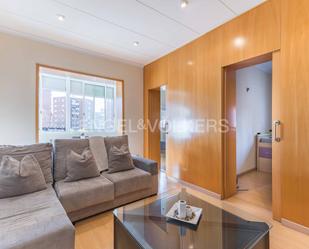 Exterior view of Apartment for sale in  Barcelona Capital  with Air Conditioner and Heating