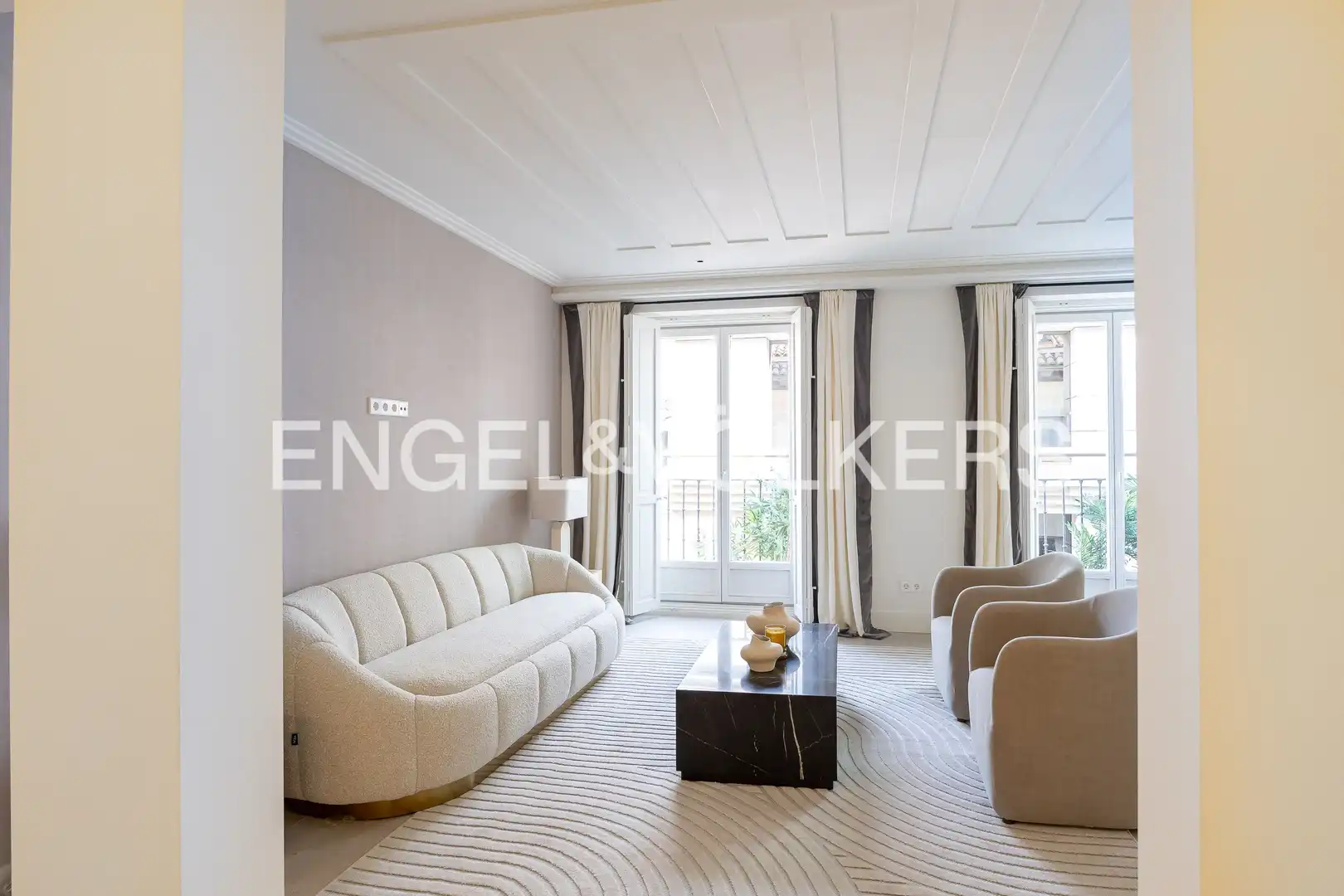 Wohnzimmer von Wohnung zum Verkauf in Madrid mit Klimaanlage, Heizung und Balkon