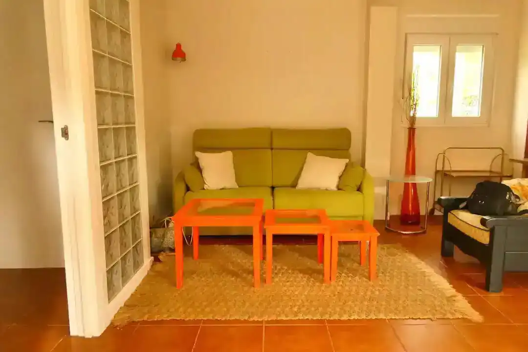 Sala d'estar de Finca rústica en venda en San Sadurniño amb Jardí privat, Moblat i Forn