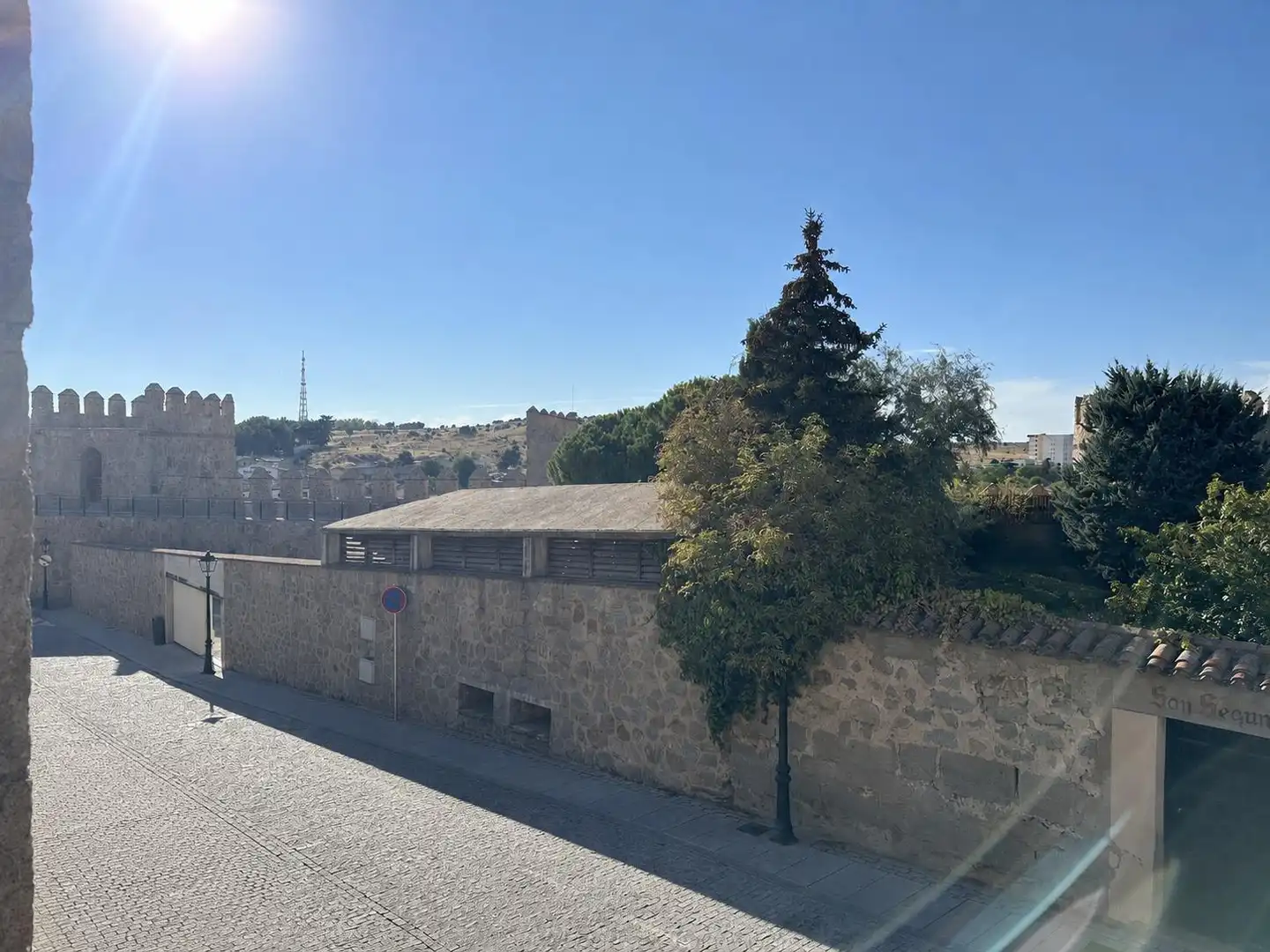 Vista exterior de Casa o xalet en venda en Ávila amb Calefacció i Moblat