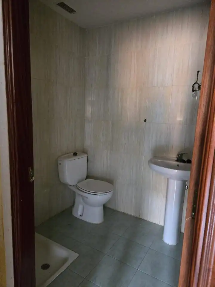 Baño de Piso en venta en Astorga con Calefacción y Trastero