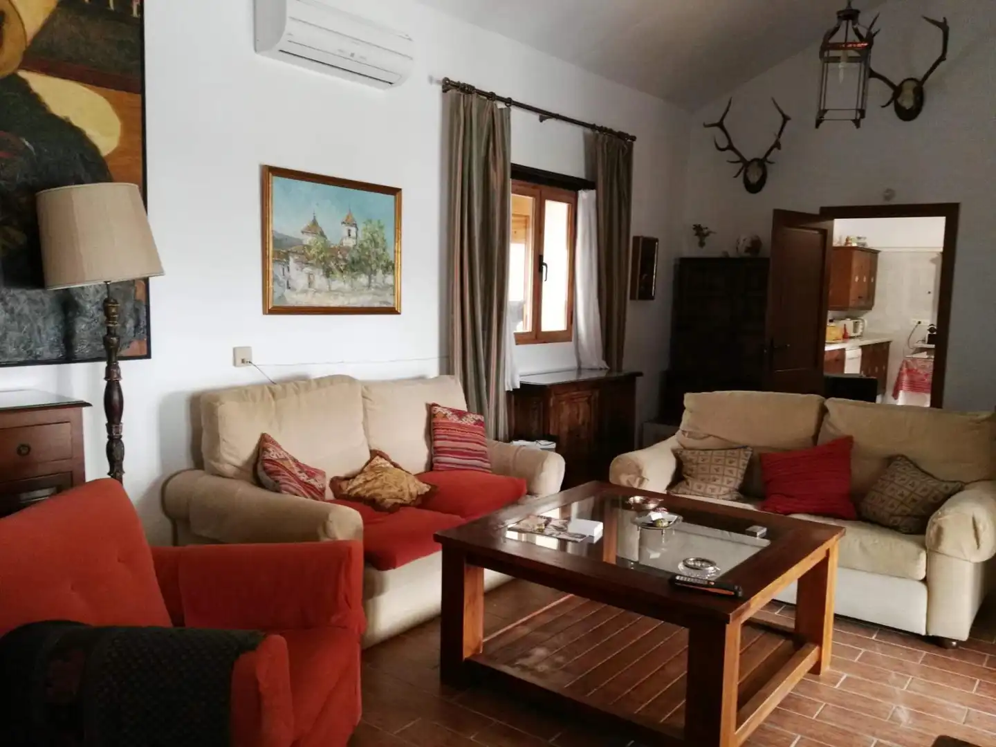 Sala d'estar de Finca rústica en venda en Arcos de la Frontera amb Jardí privat i Piscina comunitària