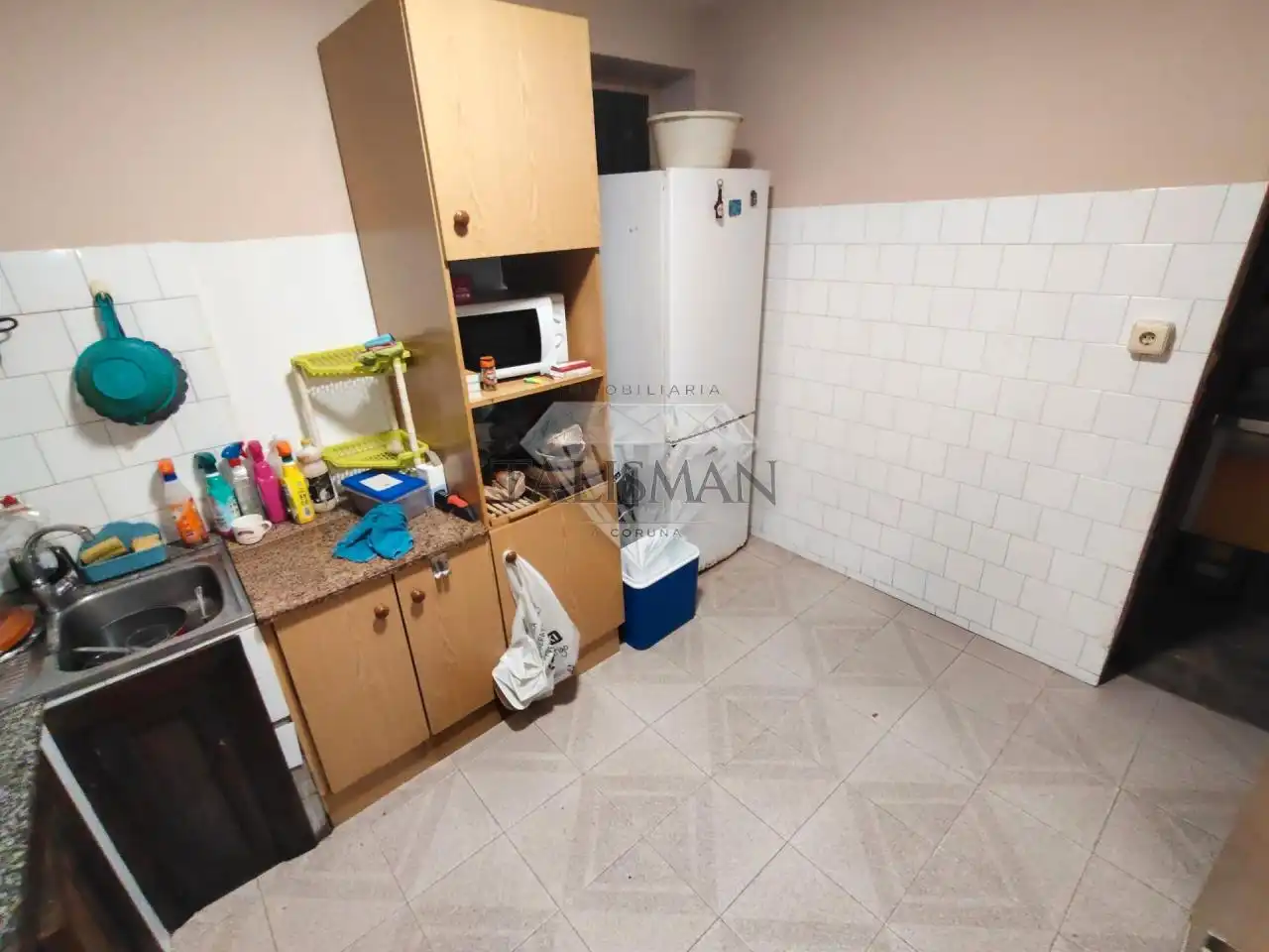 Cocina de Casa adosada en venta en Noia con Calefacción, Jardín privado y Terraza