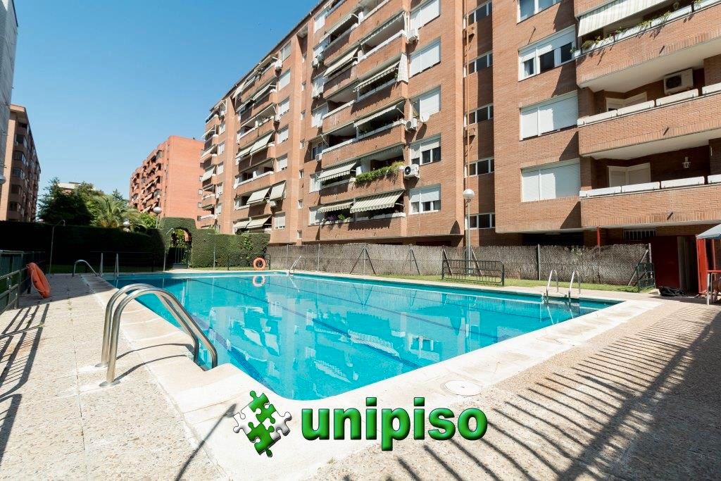 Swimming pool of Flat for sale in Leganés  with Heating, Parquet flooring and Storage room