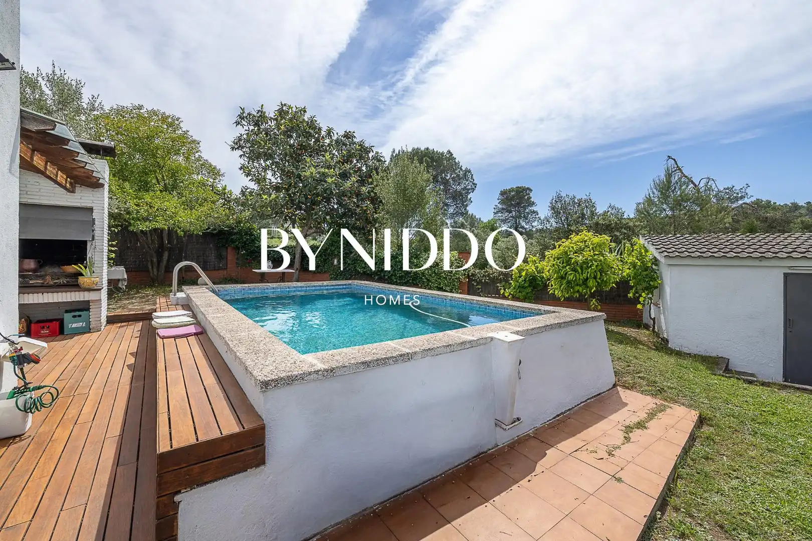 Piscina de Casa o xalet en venda en Sant Cugat del Vallès amb Aire condicionat, Calefacció i Jardí privat