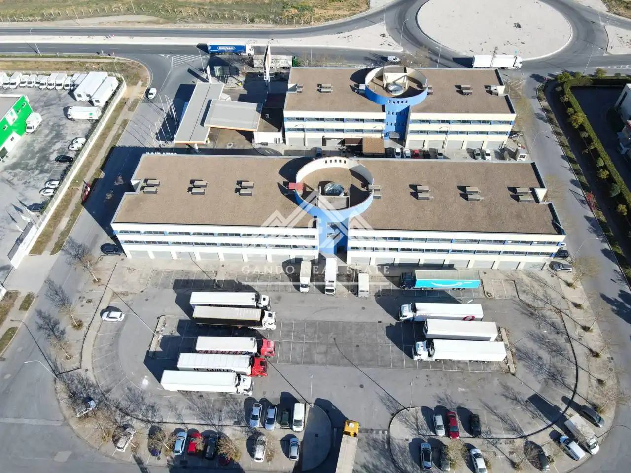 Exterior view of Office for sale in Dos Hermanas  with Alarm