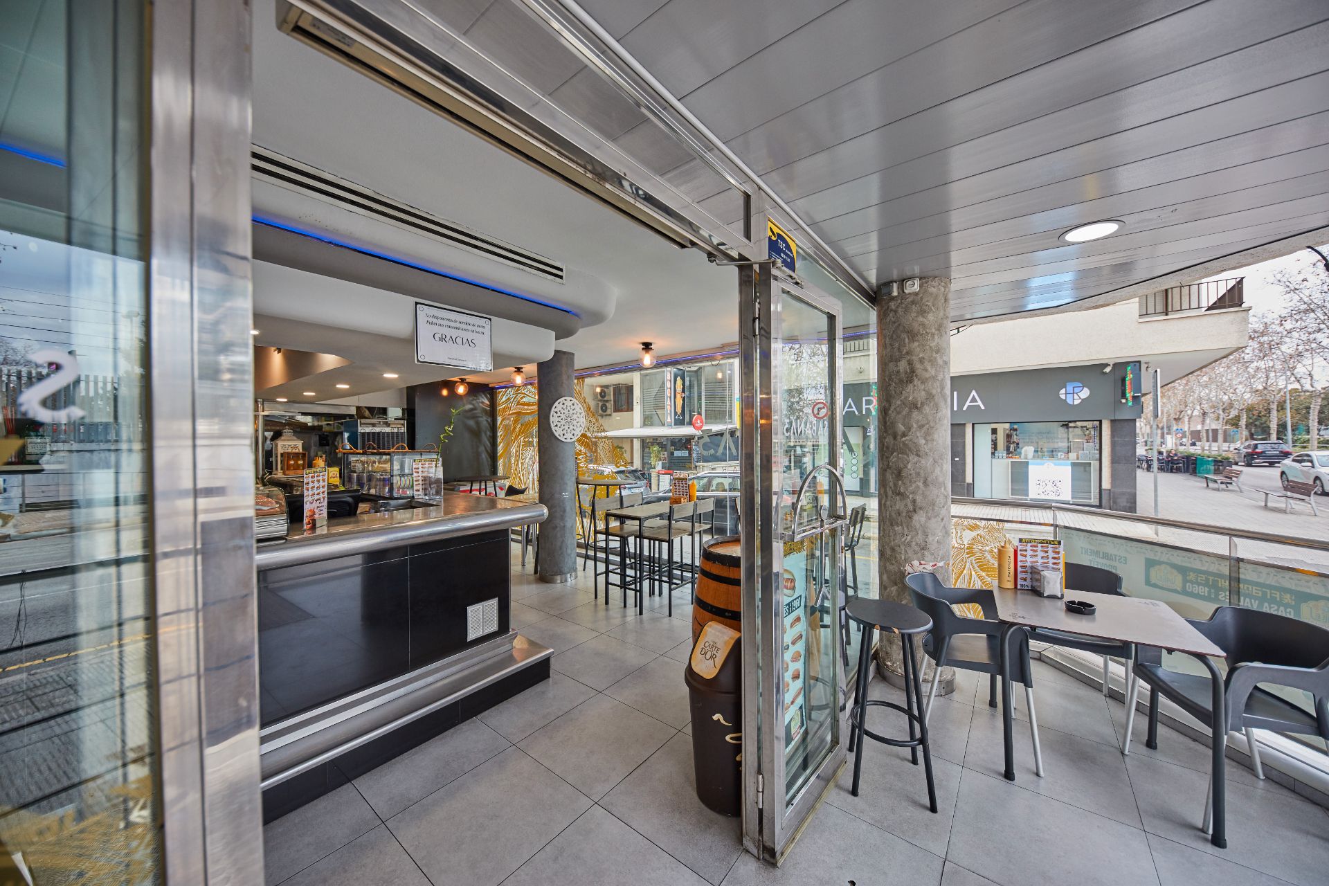 Local en venta en Calafell con Aire acondicionado, Terraza y Amueblado