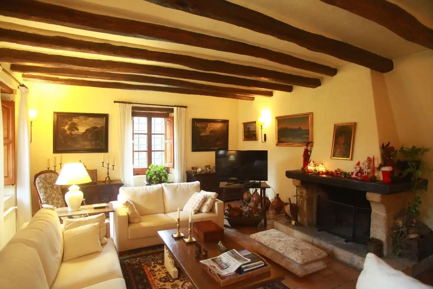 Wohnzimmer von Country house zum Verkauf in Santa Cristina d'Aro mit Terrasse, Abstellraum und Schwimmbad