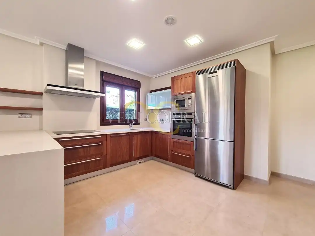 Cocina de Casa o chalet en venta en Oviedo  con Calefacción, Jardín privado y Terraza