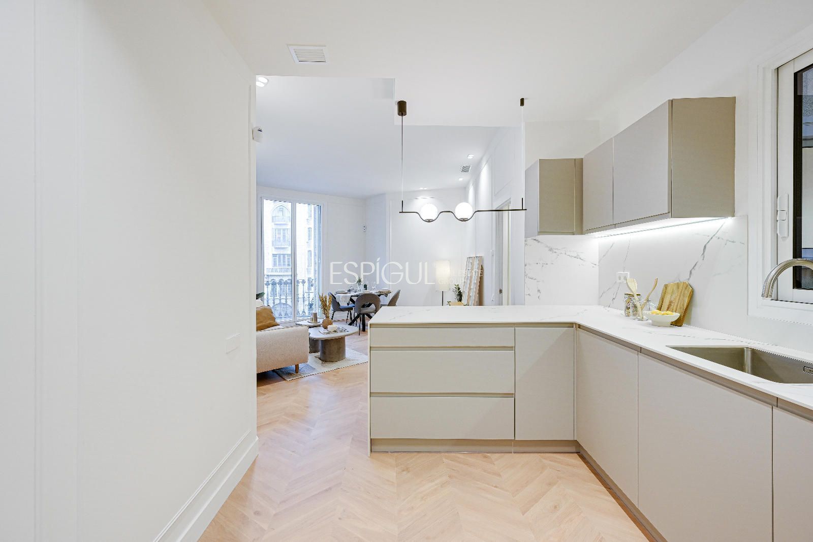 Kitchen of Flat for sale in  Barcelona Capital  with Air Conditioner, Heating and Parquet flooring