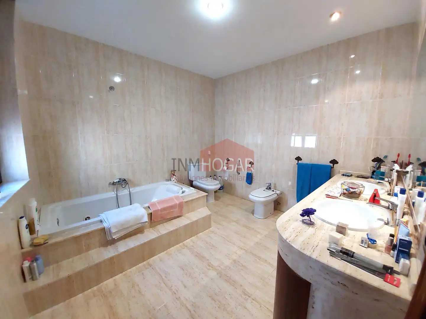 Bathroom of Houses for sale in Gutierre-Muñoz  with Heating, Private garden and Storage room