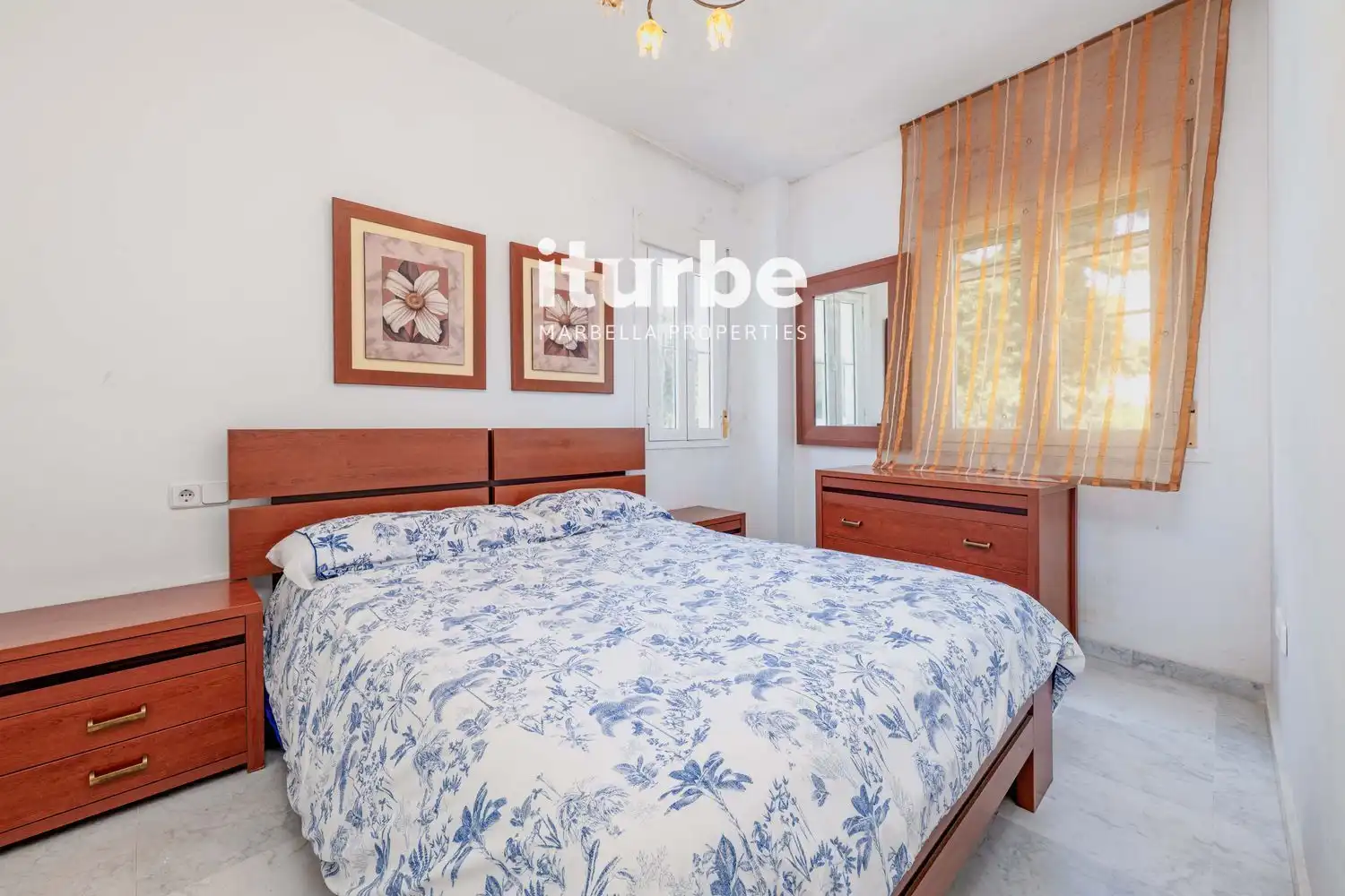 Schlafzimmer von Maisonette zum Verkauf in Marbella mit Klimaanlage, Terrasse und Abstellraum