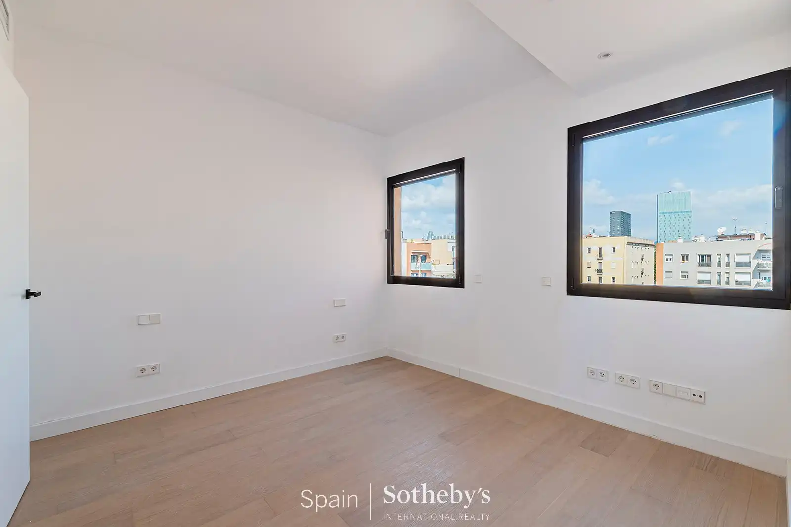 Dormitori de Àtic en venda en Barcelona amb Aire condicionat, Calefacció i Terrassa