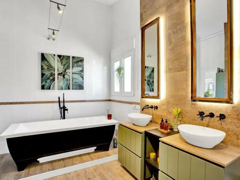 Bany de Casa o xalet de lloguer en Marbella amb Aire condicionat, Jardí privat i Terrassa