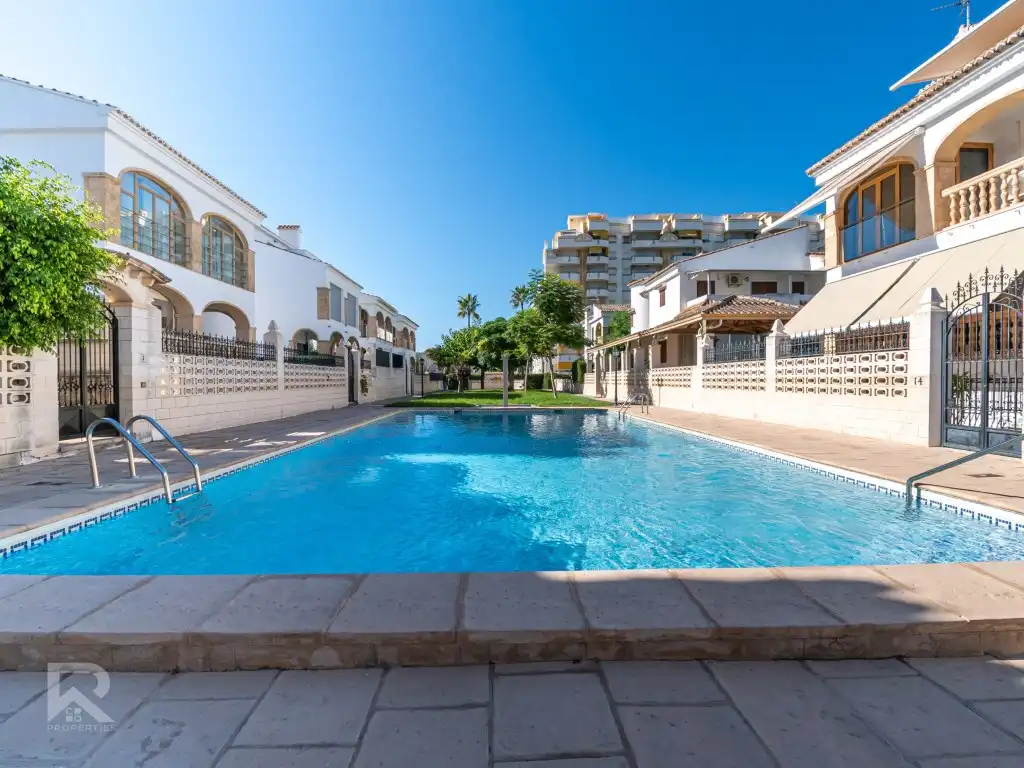 Piscina de Casa o chalet en venta en Gandia