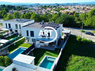 Casa amb piscina en venda a Cabriol