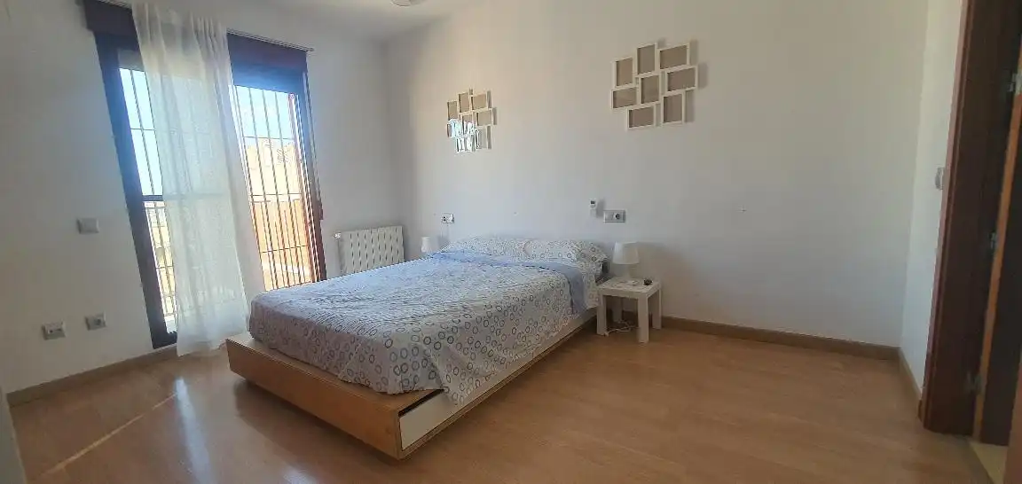 Dormitori de Casa adosada en venda en Hellín amb Aire condicionat, Calefacció i Parquet