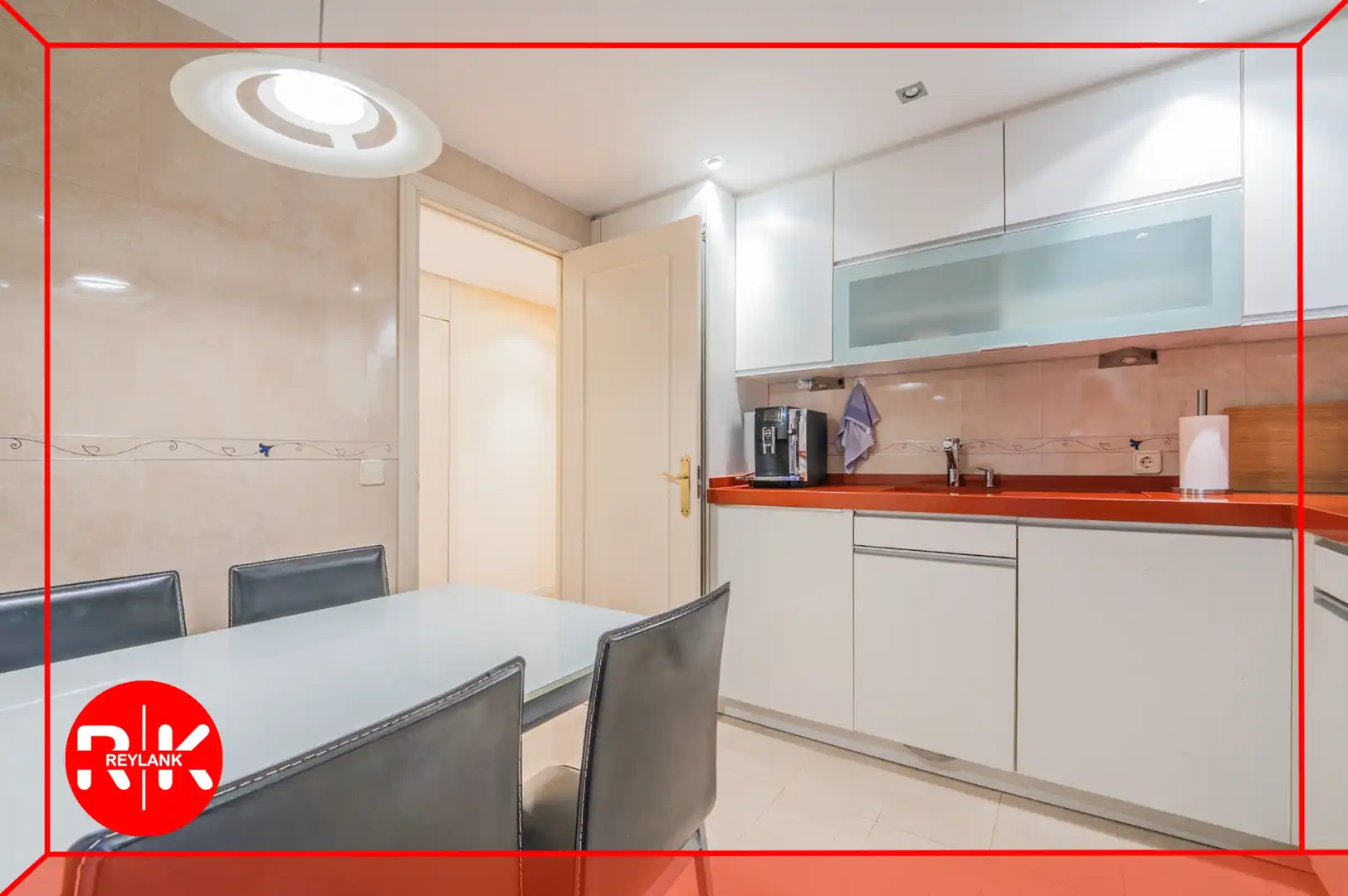 Cocina de Piso en venta en La Espinilla - Parque Blanco