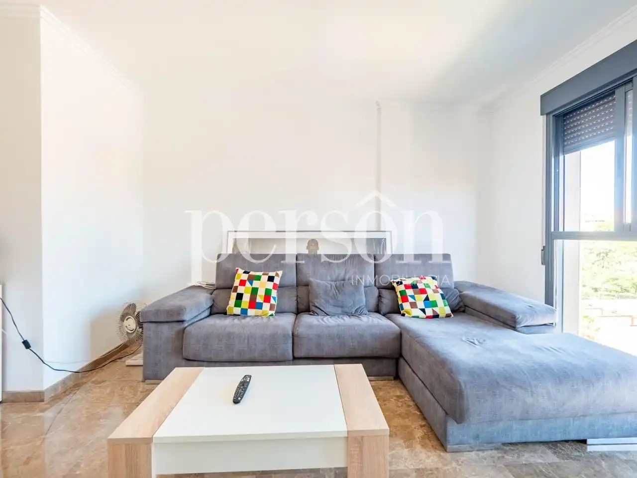Sala d'estar de Pis en venda en Burjassot amb Aire condicionat i Moblat