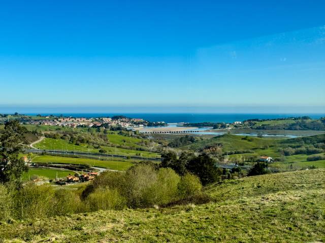 Casa-chalet en Venta en Barrio Barrio Acebosa en San Vicente de la Barquera