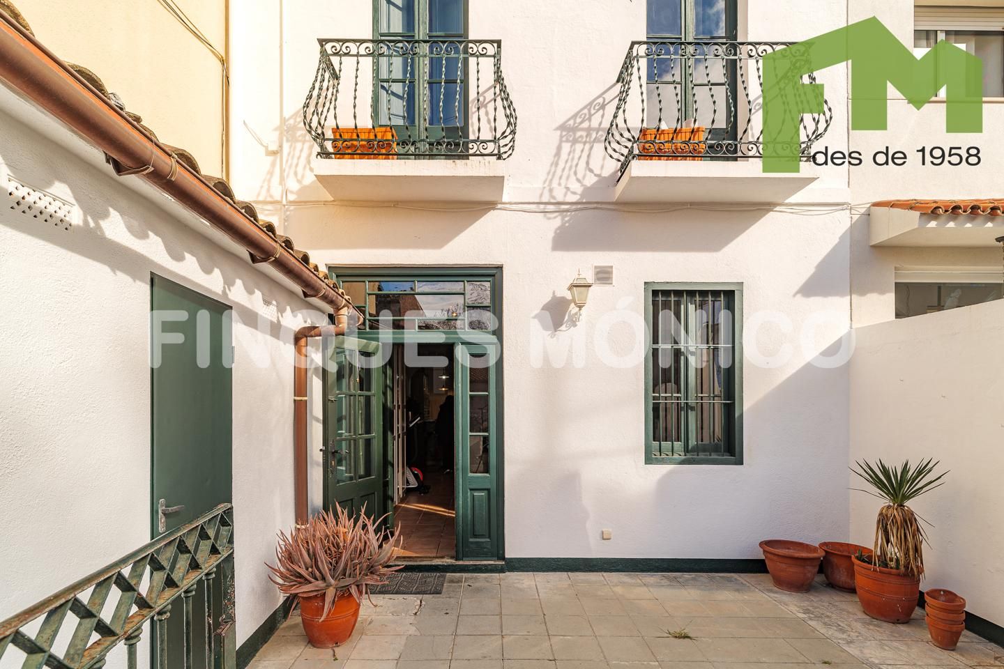 Vista exterior de Casa o xalet en venda en Teià amb Terrassa