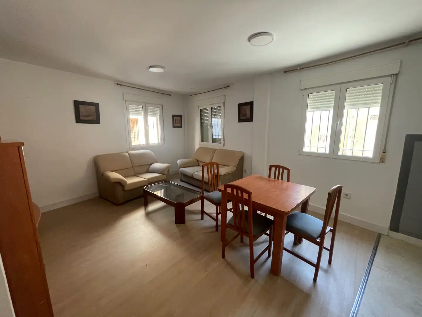 Habitación de Apartamento en venta en Almería con Calefacción, Amueblado y Alarma