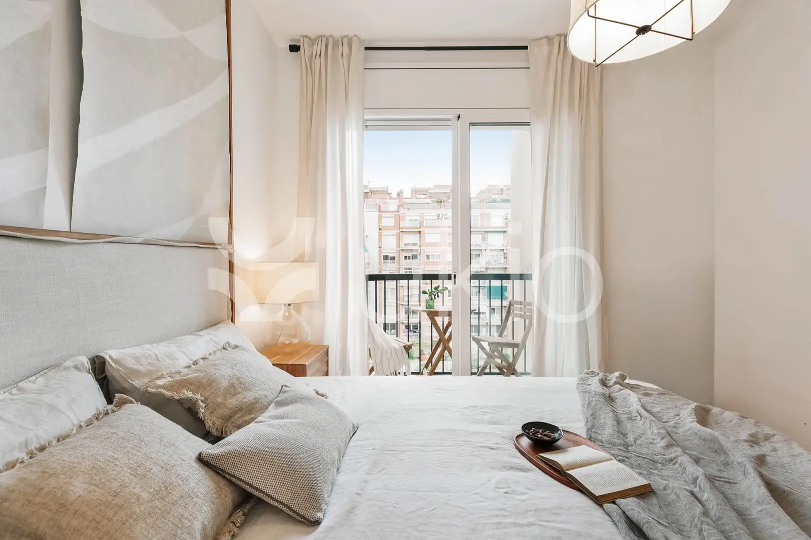 Habitación de Apartamento de alquiler en Barcelona con Aire acondicionado, Calefacción y Amueblado