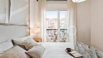 Dormitori de Apartament de lloguer en  Barcelona Capital amb Aire condicionat i Balcó