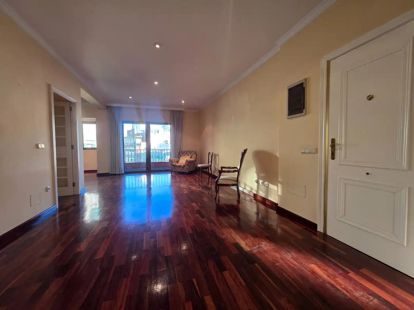 Sala d'estar de Pis en venda en Las Palmas de Gran Canaria amb Parquet