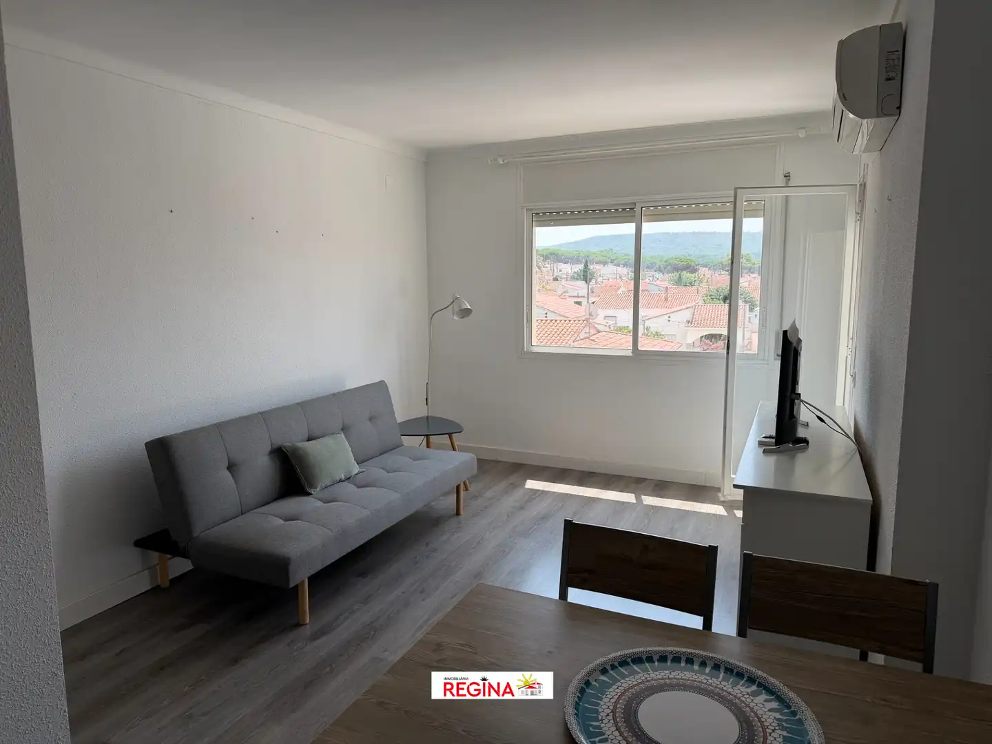 Apartamento con terraza en venta en Avinguda Riells, imagen 3