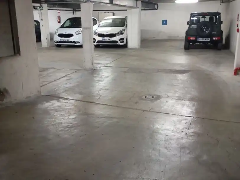 Parking of Garage for rent in Madrid