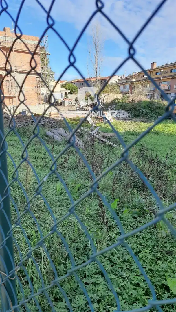 Wohnbaugrundstück zum Verkauf in Ronda de Lluis Companys